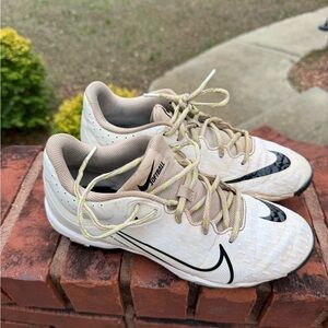 Nike Women's White and Black softball Athletic Shoes